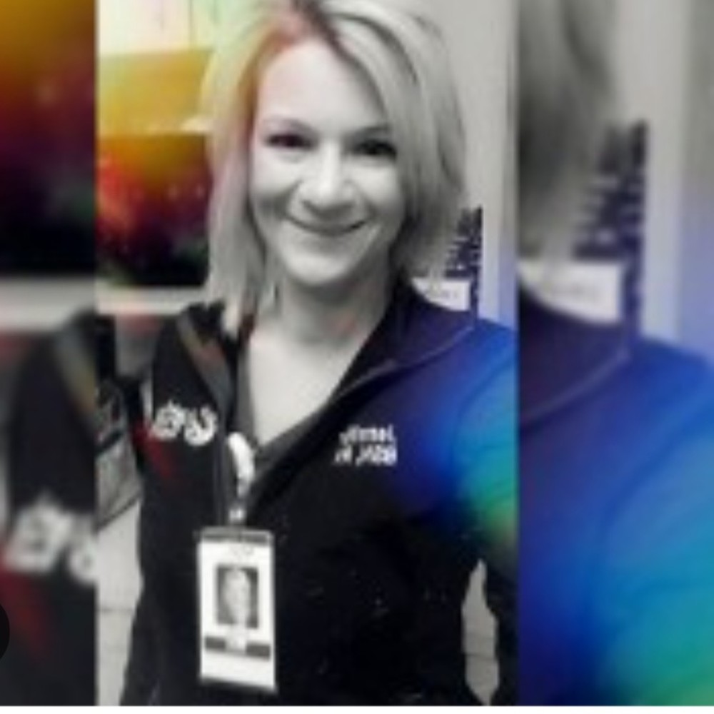 Meet your Posher, Layla